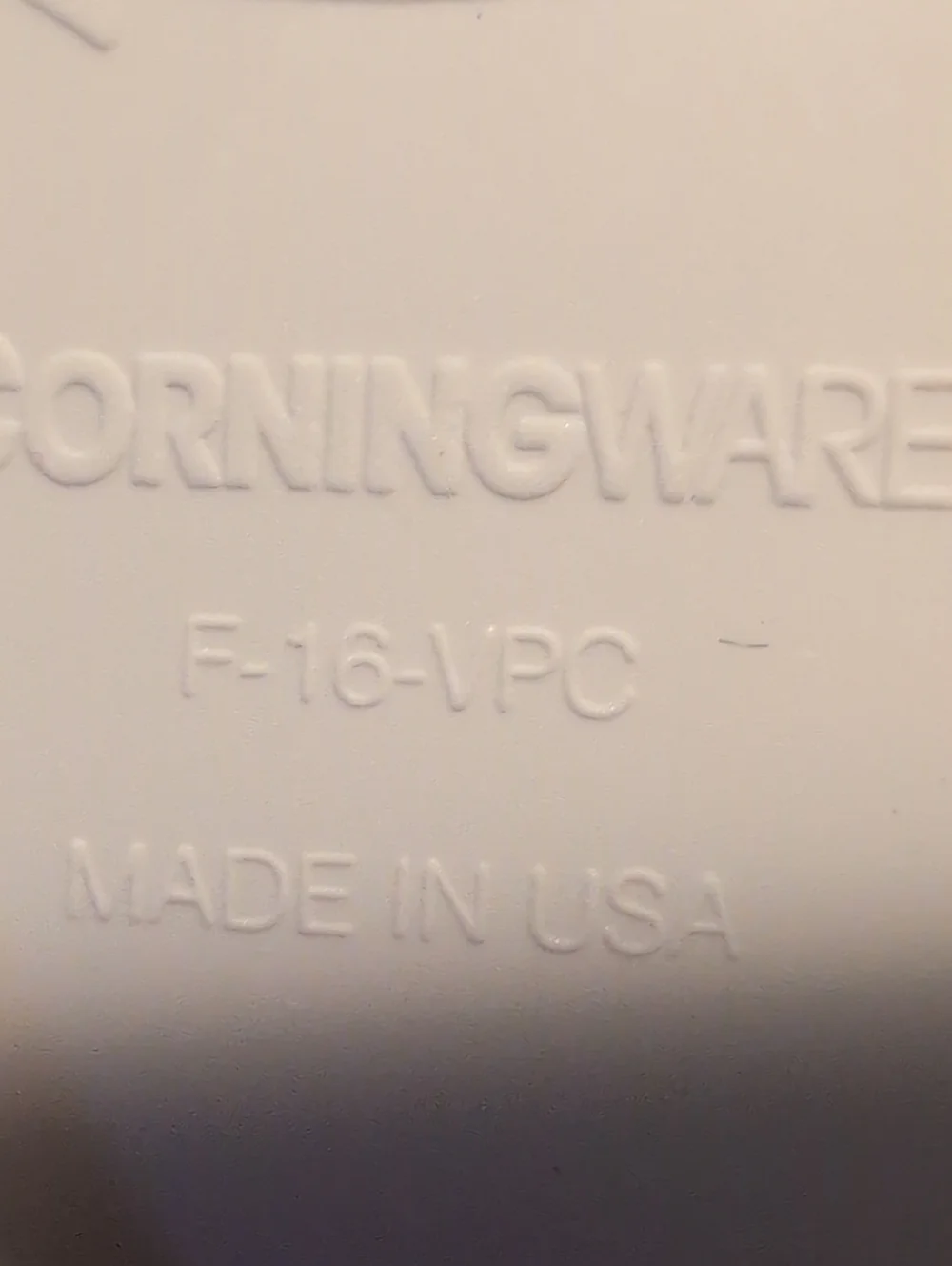 Matching Set Of 4 (Four) Vintage Corningware French White F-16-B W/ Vented Lids